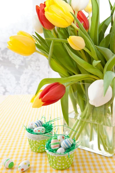 Fresh tulips for easter — Stock Photo, Image