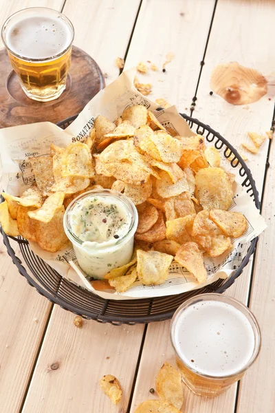 Homemade chips with dip — Stock Photo, Image