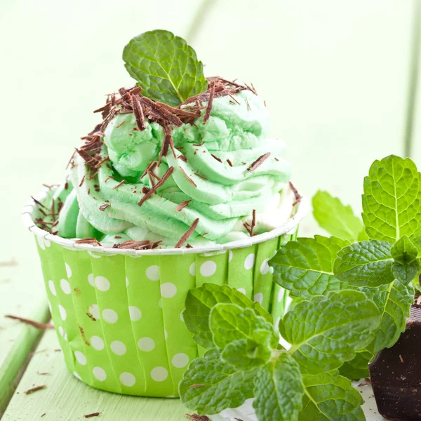 Yogur congelado con menta — Foto de Stock