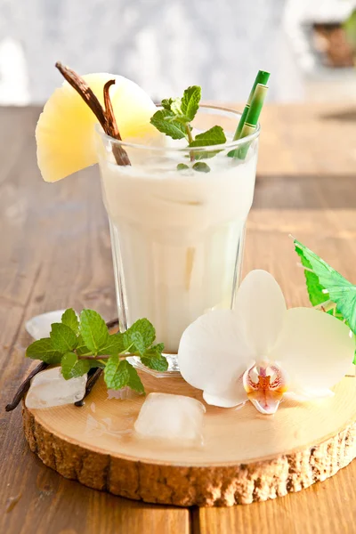 Pina Colada with pineapple — Stock Photo, Image