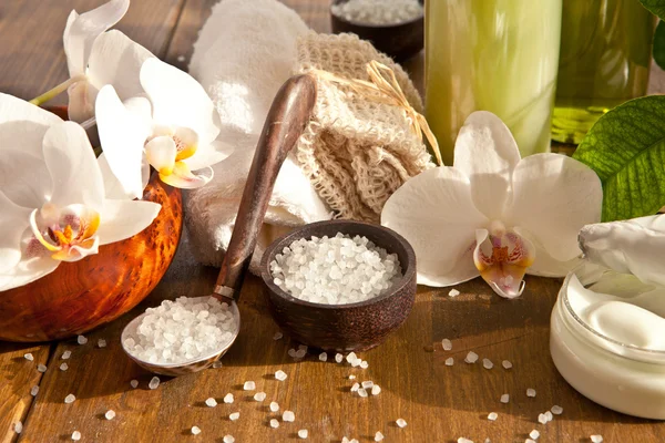 Sais de banho e outros produtos para cuidados da pele — Fotografia de Stock