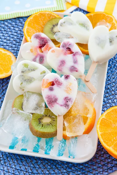 Homemade frozen popsicles — Stock Photo, Image