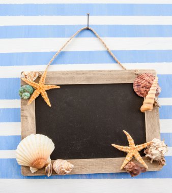 Çizgili rustik kara tahta