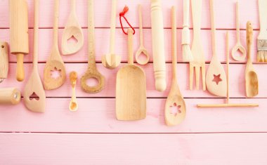 Wooden kitchen utensils clipart