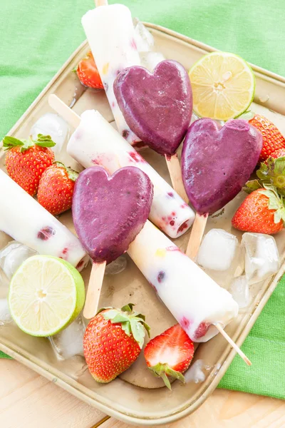 Homemade popsicles — Stock Photo, Image