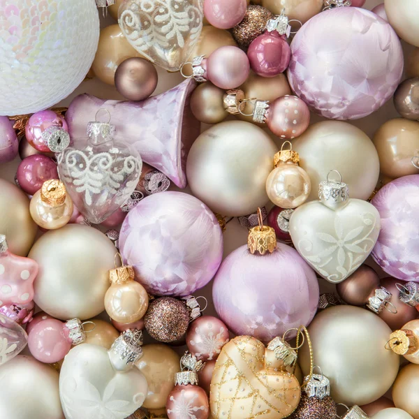 Bunte Christbaumkugeln — Stockfoto