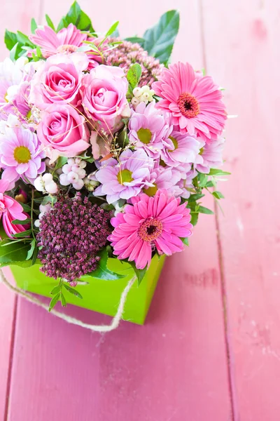 Kleurrijke roze boeket — Stockfoto