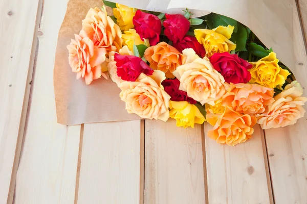 Colorful roses in yellow, red and pink — Stock Photo, Image
