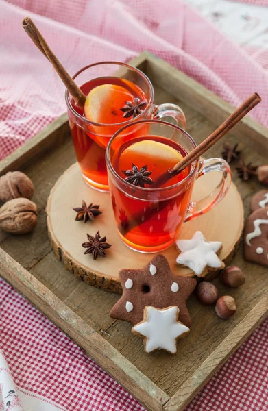 Hot rum punch with apple — Stock Photo, Image