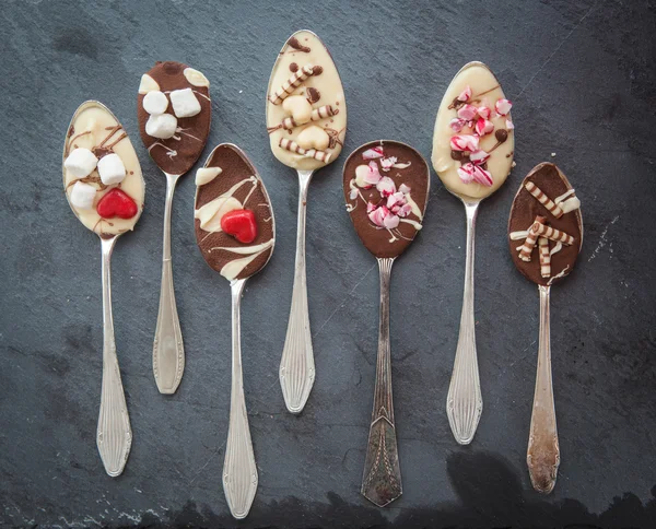 Łyżki z czekoladą — Zdjęcie stockowe