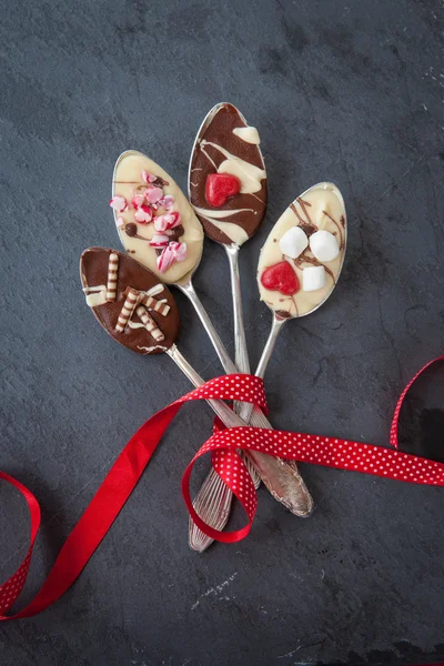 Cucchiai con cioccolato — Foto Stock