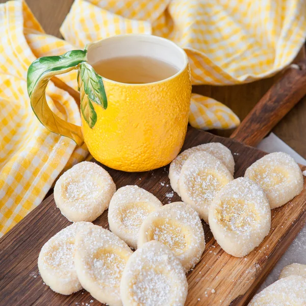 Fresh limonaie with powdered sugar — Stock Photo, Image