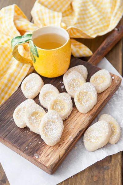 Fresh limonaie with powdered sugar — Stock Photo, Image