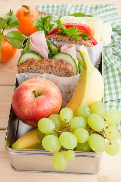 Lunch box with sandwiches — Stock Photo, Image