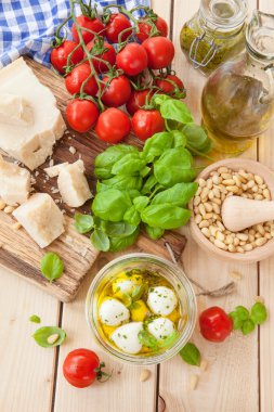 Taze pesto için malzemeler