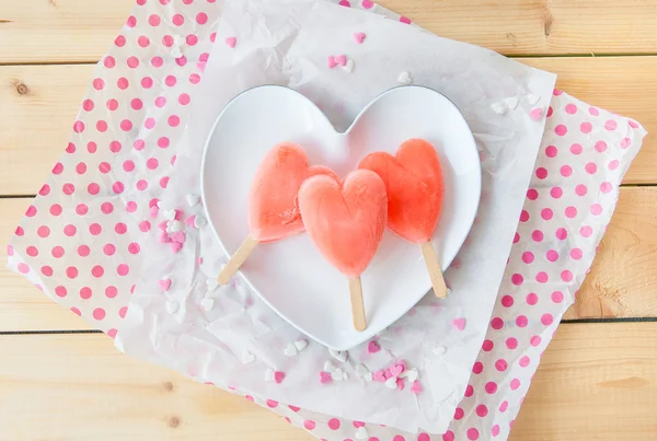 Ice cream pops in heart shape — Stock Photo, Image