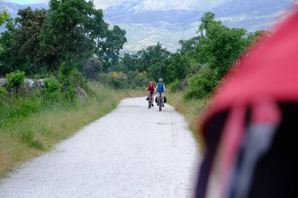 Madre Hijo Ciclismo Campo — Foto de Stock