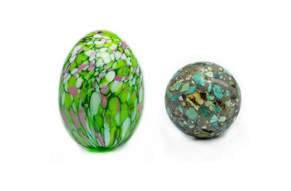 Verschillende soort Easter Eggs op witte achtergrond — Stockfoto