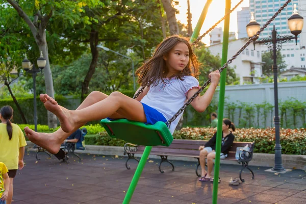 BANGKOK, THAILAND - MARCH 10: Bangkok governor plan to build more public playgrounds for children welfare to improve mental health, reduce violence and drugs problem in urban area of Bangkok in the year 2013. — Stock Photo, Image