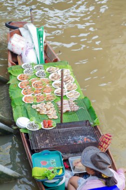 amphawa yüzen çarşı