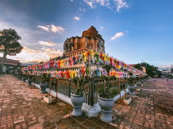 Chiang Mai, Tayland 'da Loy Khratong sırasında Wat Chedi Luang — Stok fotoğraf