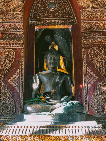 Wat Phra Singh Woramahawihan Gold Temple in Chiang Mai, Thailand — Stock Photo, Image