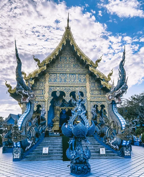 Wat Rong Suea Ten, Modrý chrám v Chiang Rai, provincie Chiang Mai, Thajsko — Stock fotografie