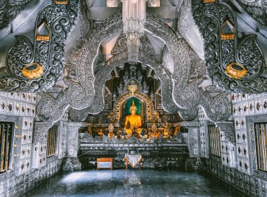 Wat Sri Suphan, Tayland 'daki Chiang Mai Gümüş Tapınağı