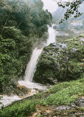 Mae Pan Şelalesi, Doi Inthanon, Chiang Mai ili, Tayland