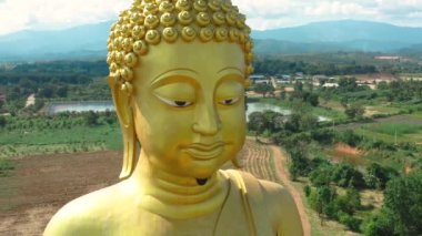 Chiang Rai 'deki Büyük Altın Buda heykeli, Chiang Mai vilayeti, Tayland