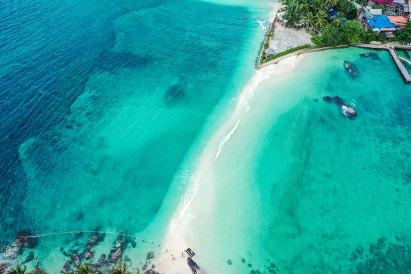 Vista aérea de Koh Nang Yuan, em Koh Tao, província de Samui, Tailândia, sudeste da Ásia — Fotografia de Stock