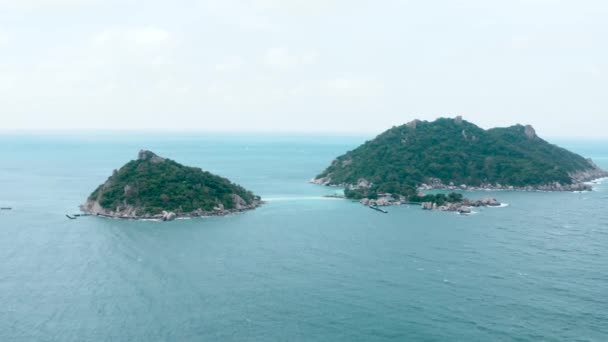 Вид з повітря на Кох Нан Юань, в Кох Тао, провінція Самуї, Таїланд, Південно - Східна Азія — стокове відео