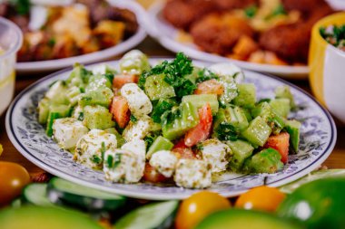 Sağlıklı gıda temiz yeme seçimi: meyve, sebze, tohum, süper yiyecek, yaprak sebze ve Akdeniz yemekleri. Detoks ve temiz diyet. Yüksek vitamin, mineral ve antioksidan içeren yiyecekler..