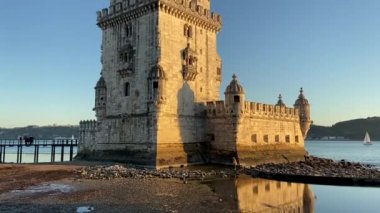 Torre de Belem 'de gün batımı, Belem Kulesi, Lizbon, Portekiz