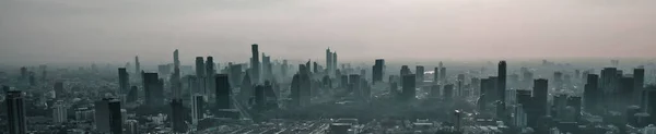 Vista aérea de Bangkok Asoke, Khlong Toey durante o confinamento vívido, Tailândia — Fotografia de Stock