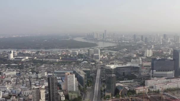 Letecký pohled na Bangkok Asoke, Khlong Toey během covid uzamčení, Thajsko — Stock video