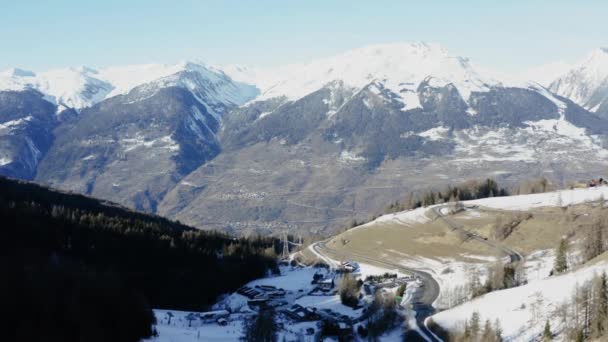 法国阿尔卑斯山中的La Plagne航景 — 图库视频影像