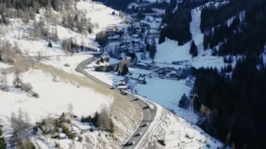 Fransa 'daki Fransız Alplerinde La Plagne hava manzarası