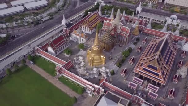 Вид с воздуха на храмы в Бангкоке в Таиланде — стоковое видео