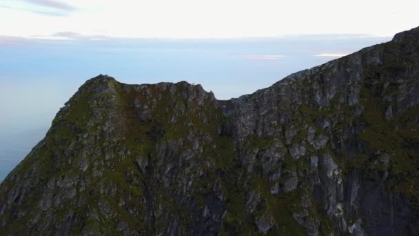 Wyspy Lofoten i widok z lotu ptaka na plażę w Norwegii — Wideo stockowe