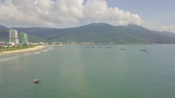 베트남 중부의 다낭 해변의 항공 사진 — 비디오