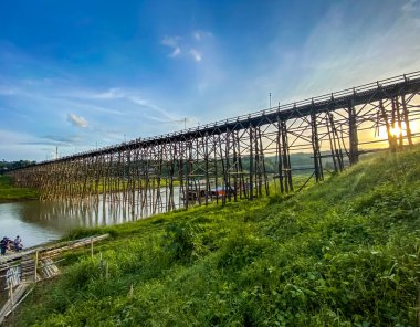 Mon Köprüsü, Sangkhlaburi 'de eski ahşap köprü, Kanchanaburi, Tayland
