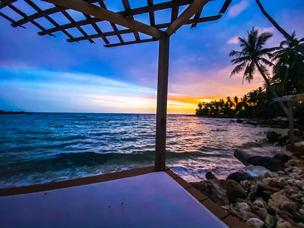 タイ王国トラット島コッド島の隠れ家ビーチの夕日 — ストック写真