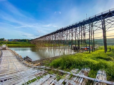 Mon Köprüsü, Sangkhlaburi 'de eski ahşap köprü, Kanchanaburi, Tayland