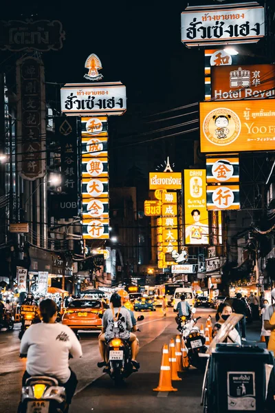 Bangkok, Tayland 'da gece vakti Çin Mahallesi sokakları — Stok fotoğraf