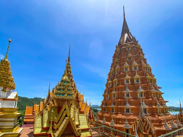 Wat Tham Khao Noi och Wat Tham Sua i Kanchanaburi, Thailand — Stockfoto