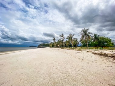 Sam Phraya plajı, Prachuap Khiri Khan, Tayland 'daki Sam Roi Yot Ulusal Parkı.