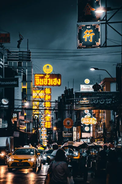 Bangkok, Tayland 'da gece vakti Çin Mahallesi sokakları — Stok fotoğraf