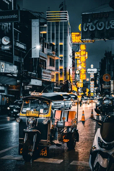 Bangkok, Tayland 'da gece vakti Çin Mahallesi sokakları — Stok fotoğraf