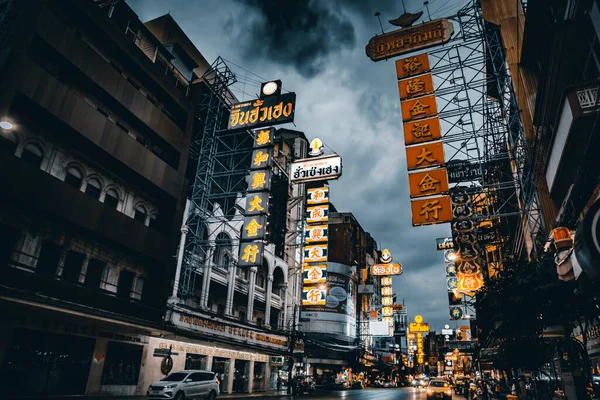 Bangkok, Tayland 'da gece vakti Çin Mahallesi sokakları — Stok fotoğraf